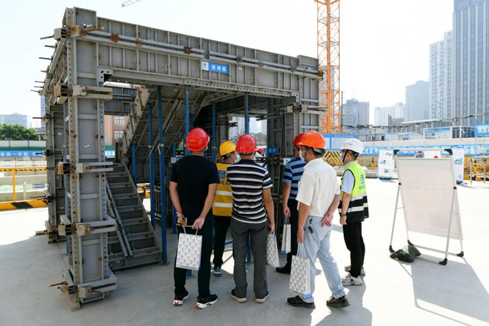 彩色沥青路面在城市道路中的应用案例